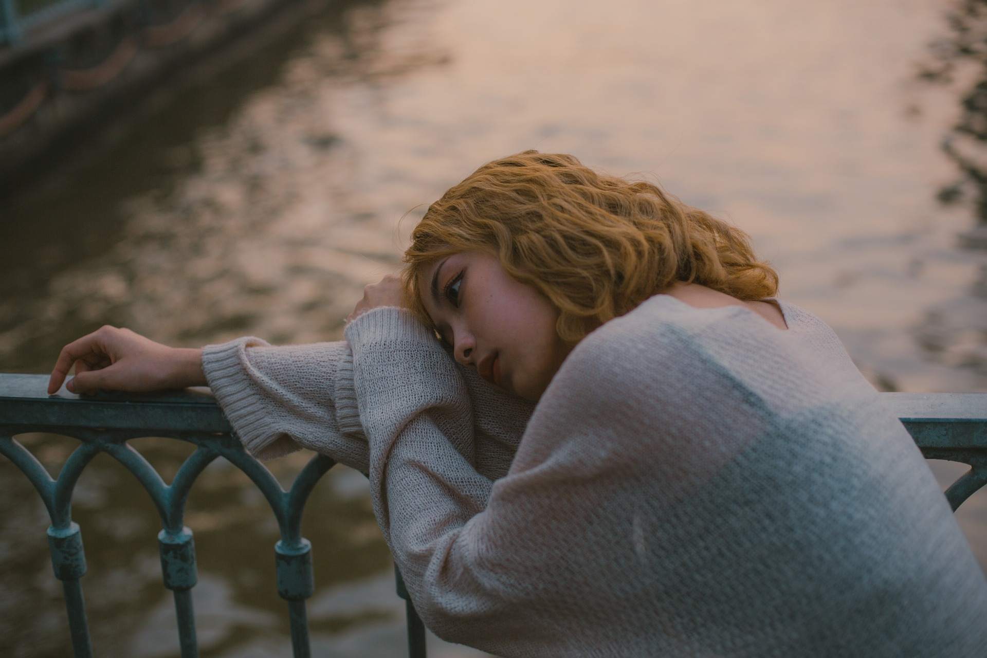 girl-gfe13a99a7_1920.jpg