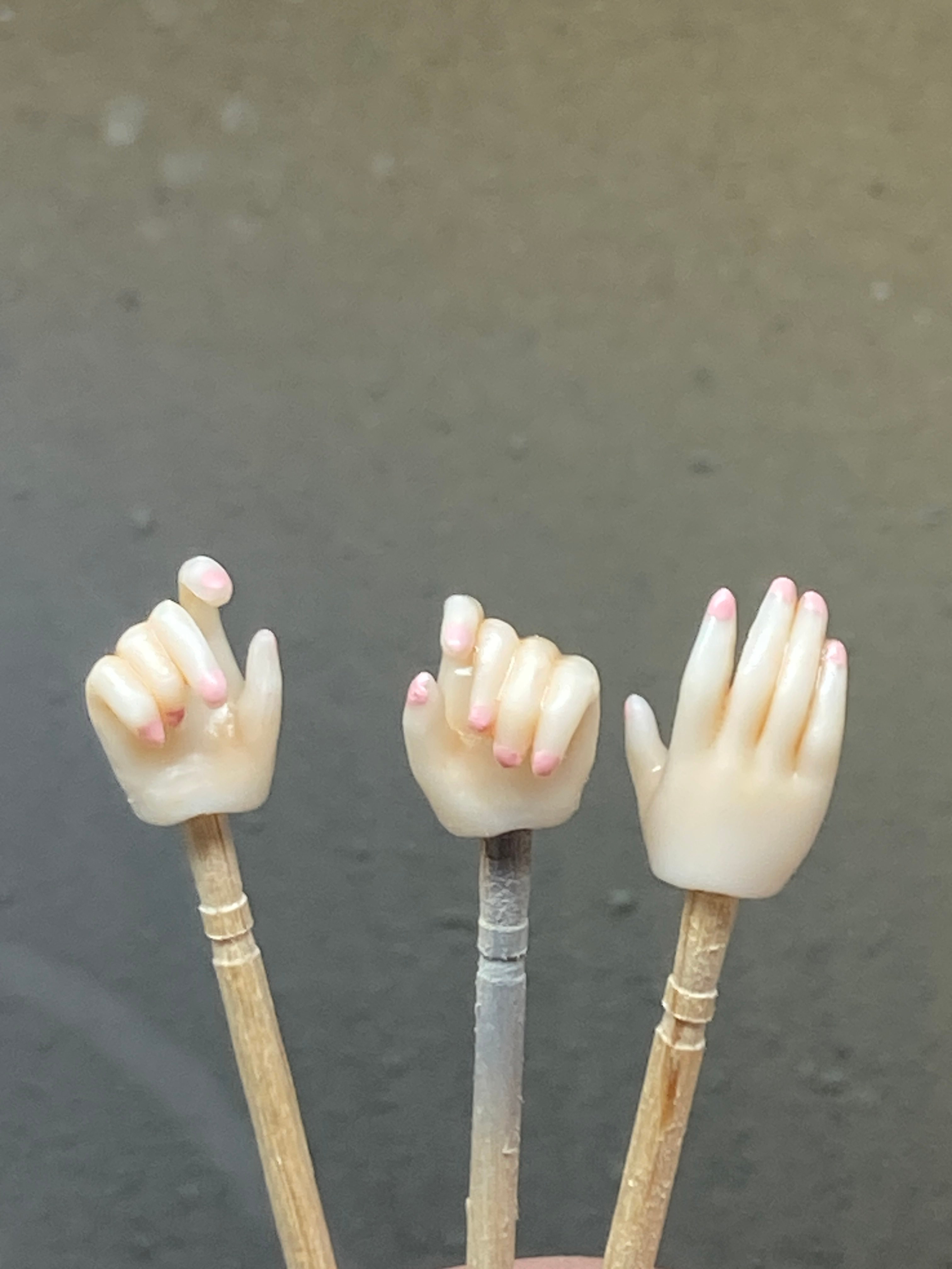 HHydGg3bEAAkf5D.jpg