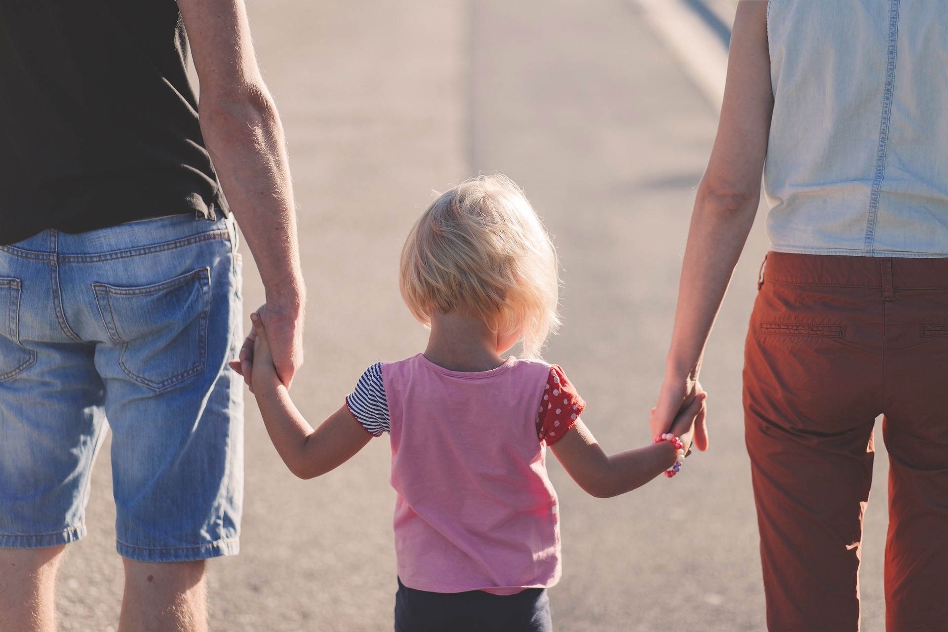 family-gf86f766ad_1920.jpg