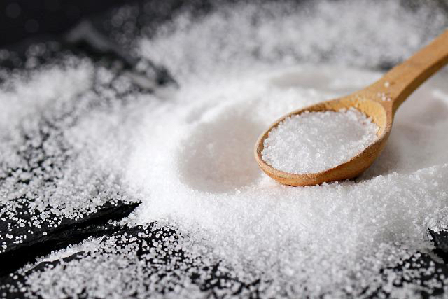 salt-g0e7bad71e_640.jpg