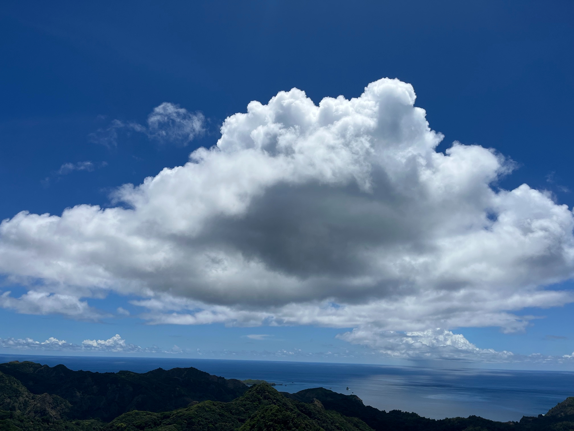 中央山（マンタの雲）.jpeg