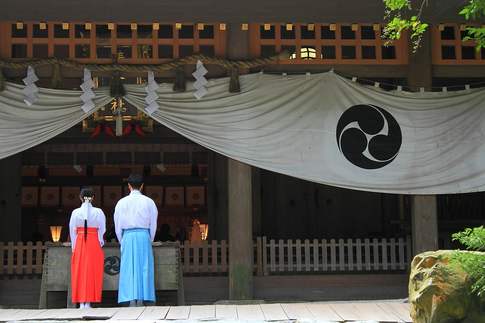 shrine-801609_960_720.jpg