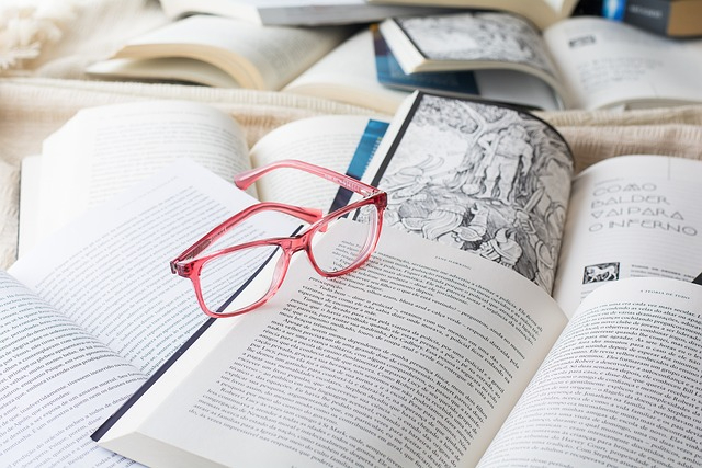glasses-4704055_640.jpg