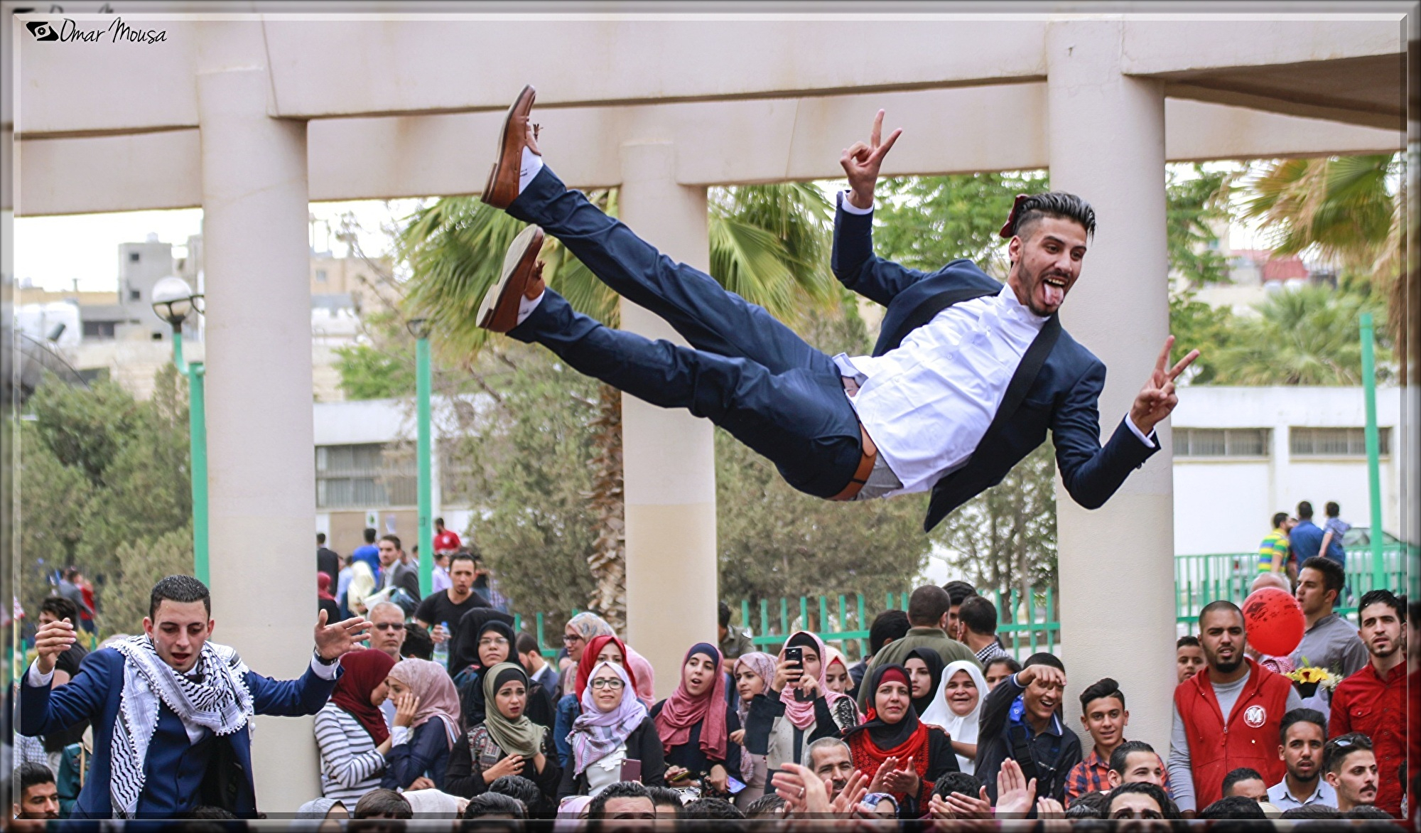 flying-man-3400007.jpg