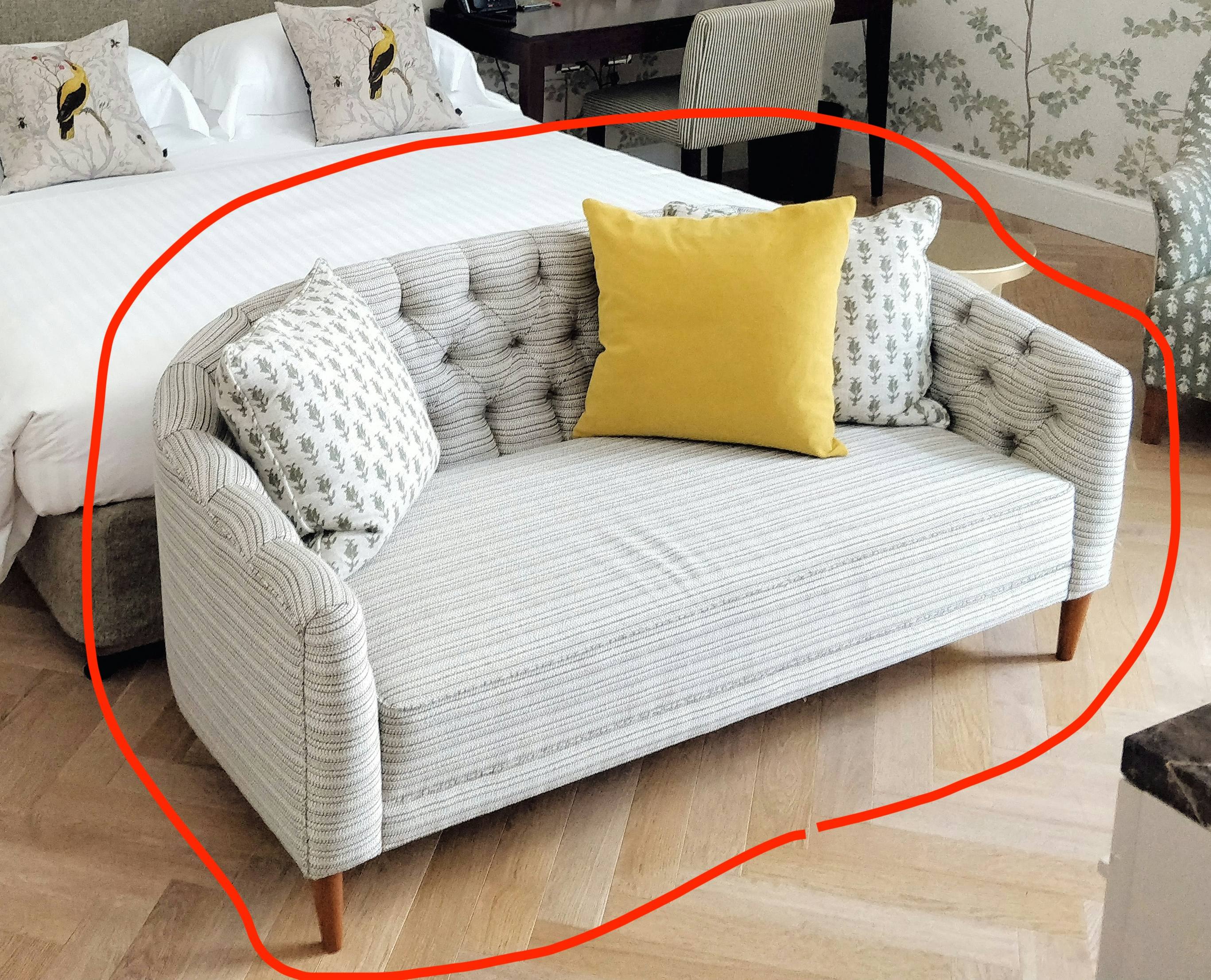 Sofa and 3 cushions_Free_reisetopia-nRS3ClHbNGQ-unsplash.jpg