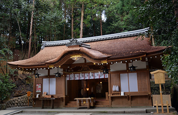 狭井坐大神荒魂神社.jpg