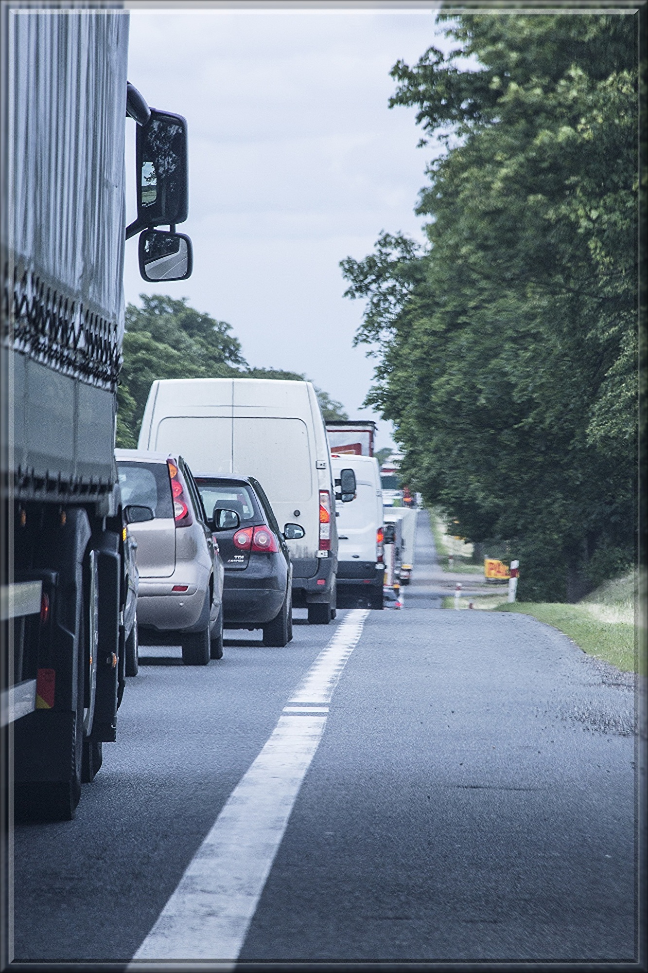 traffic-jam-2905566.jpg