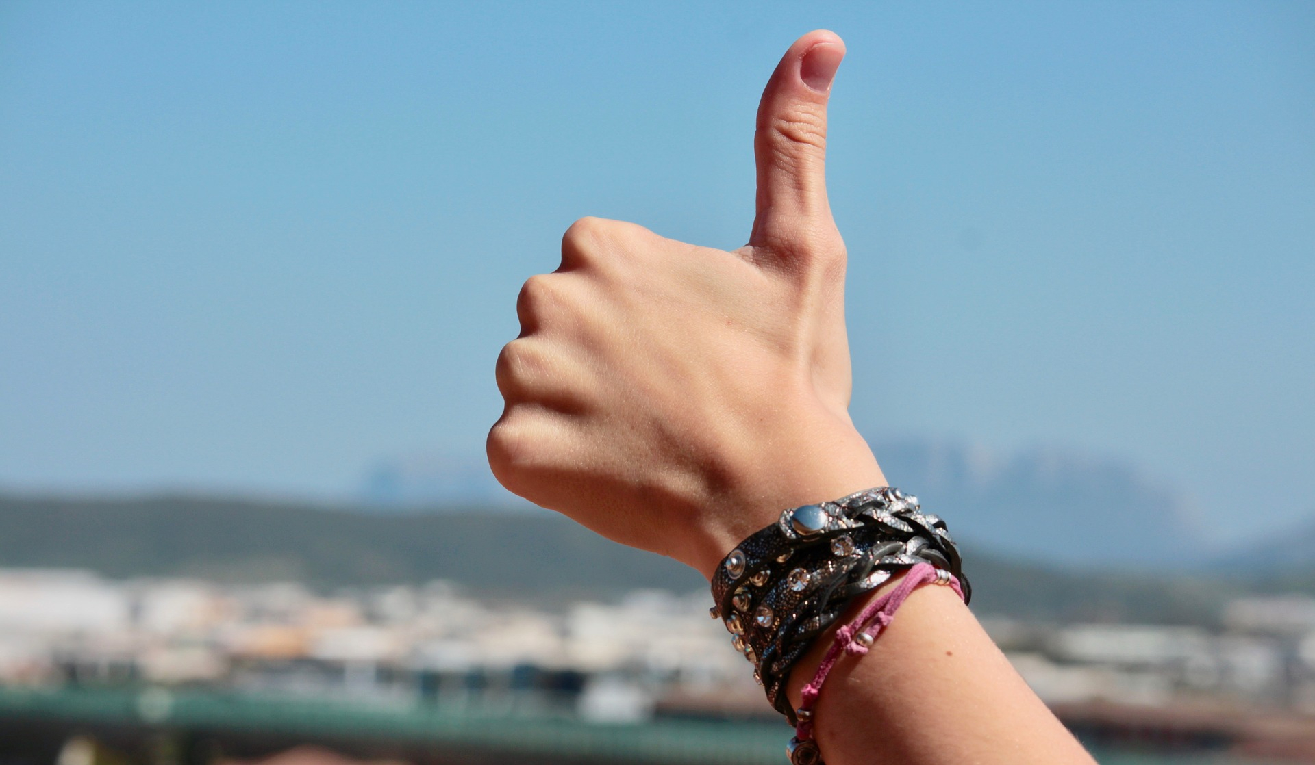 hands-2227857_1920 (1).jpg