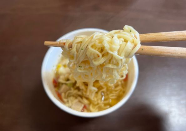 カップ麺.jpg