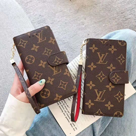 573648-iphone14pro-lv-case.jpg