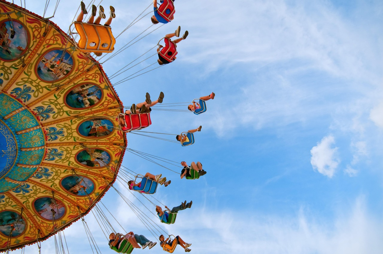 amusement-park-1594958_1280.jpg