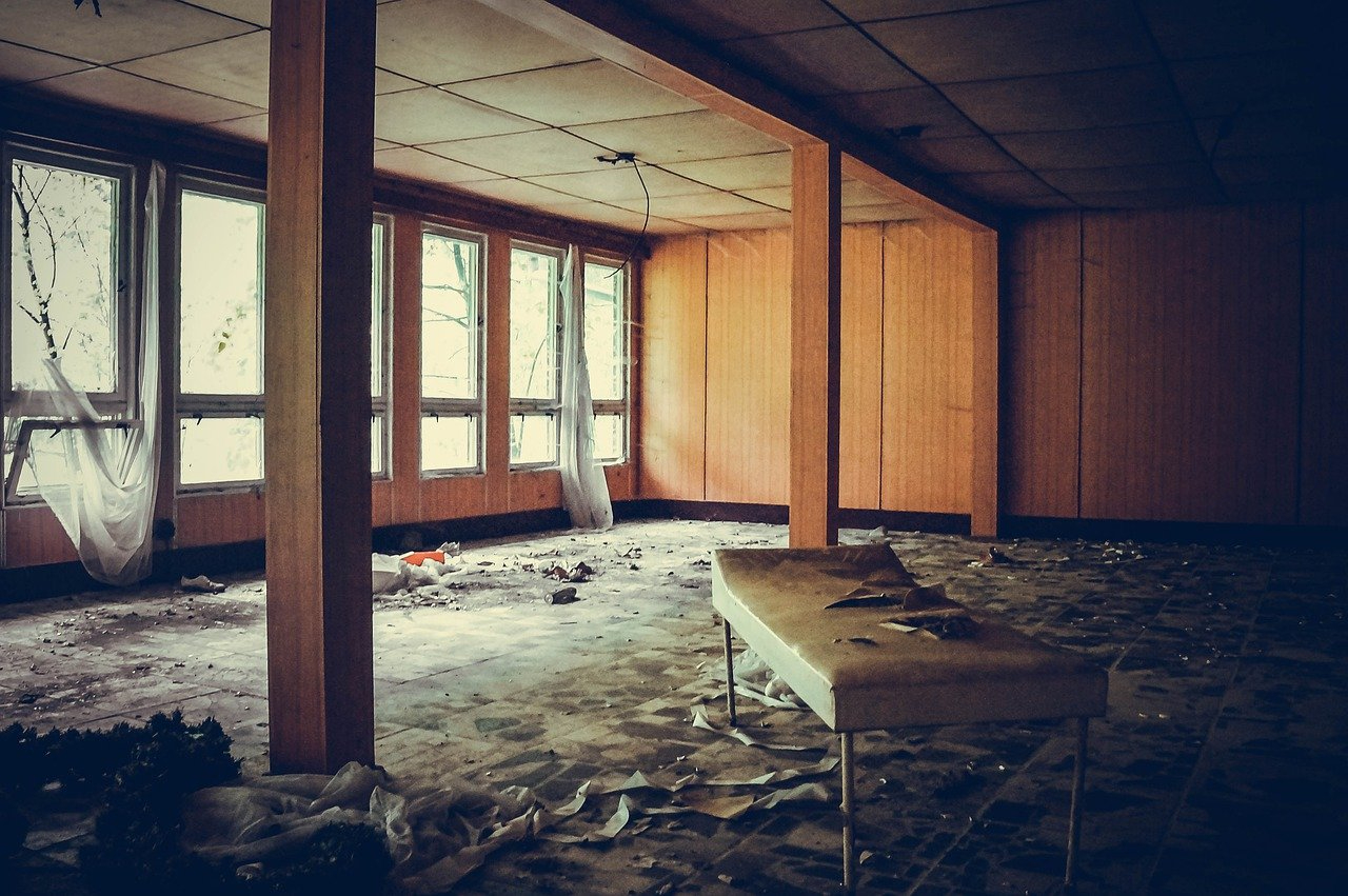 urbex-g6b6dbb027_1280.jpg