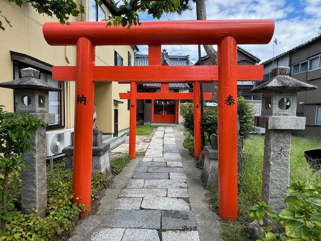 豊照鳥居.jpg