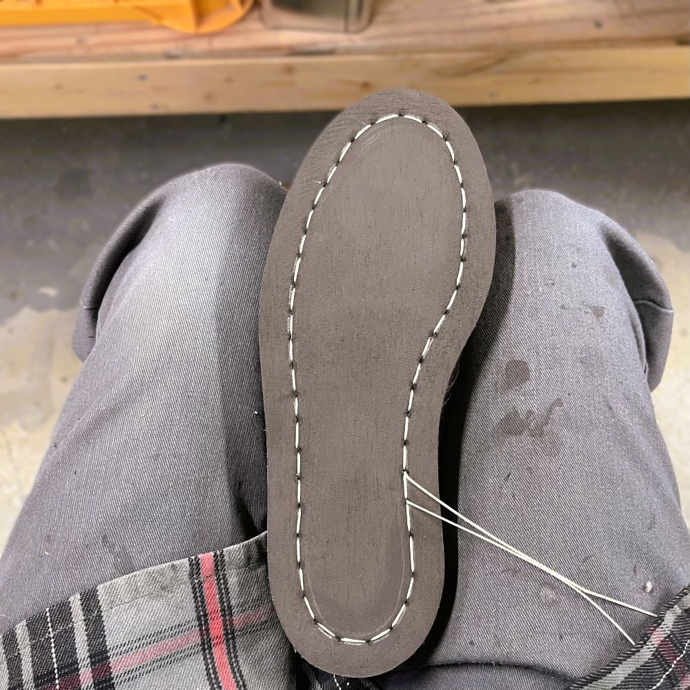 drmartens-3hole-process-midsole-stitch.jpg