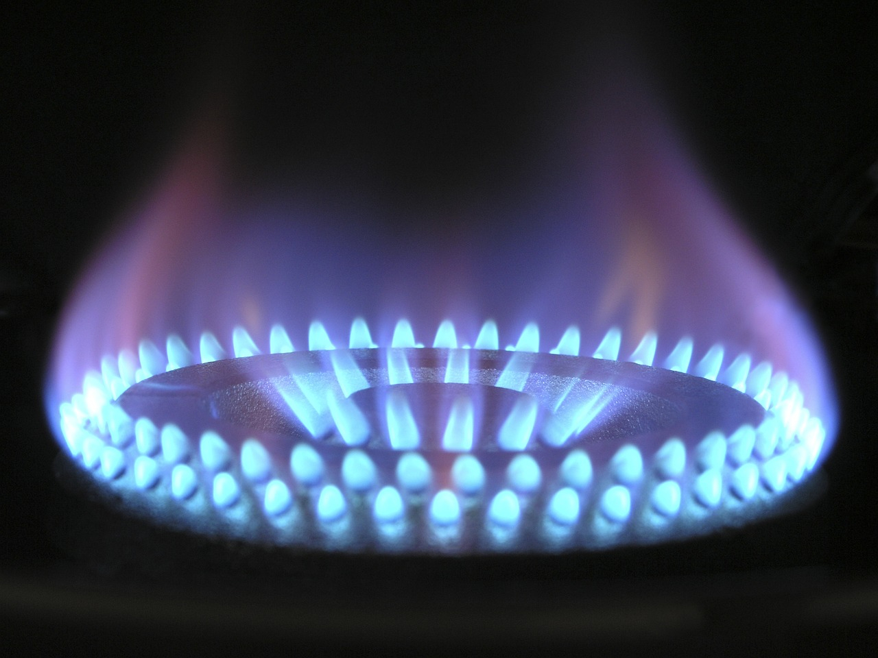 flame-ge9ca75746_1280.jpg