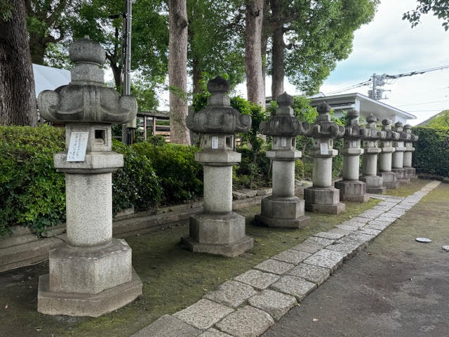 石灯籠.jpg