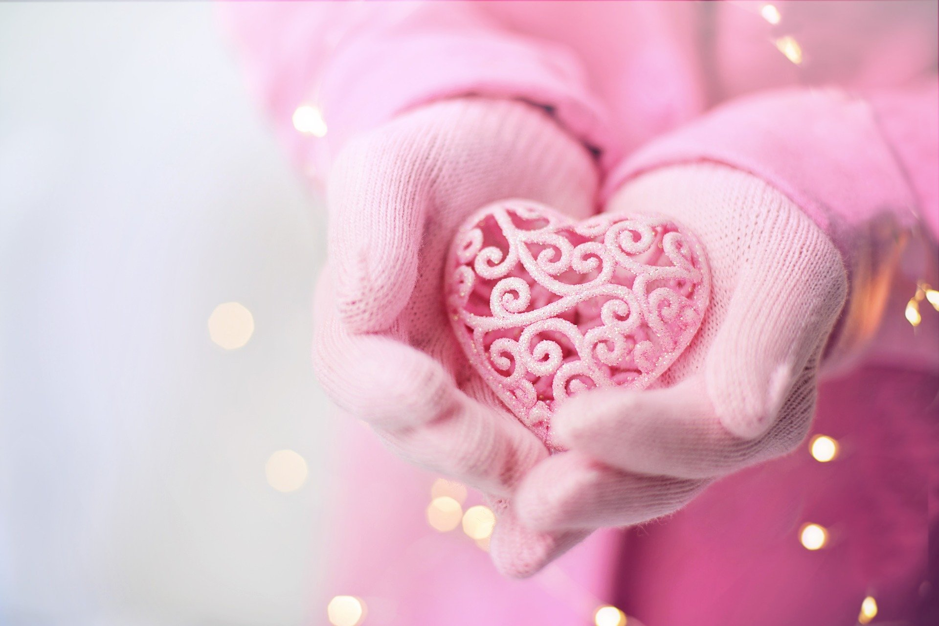 valentines-day-3934789_1920.jpg