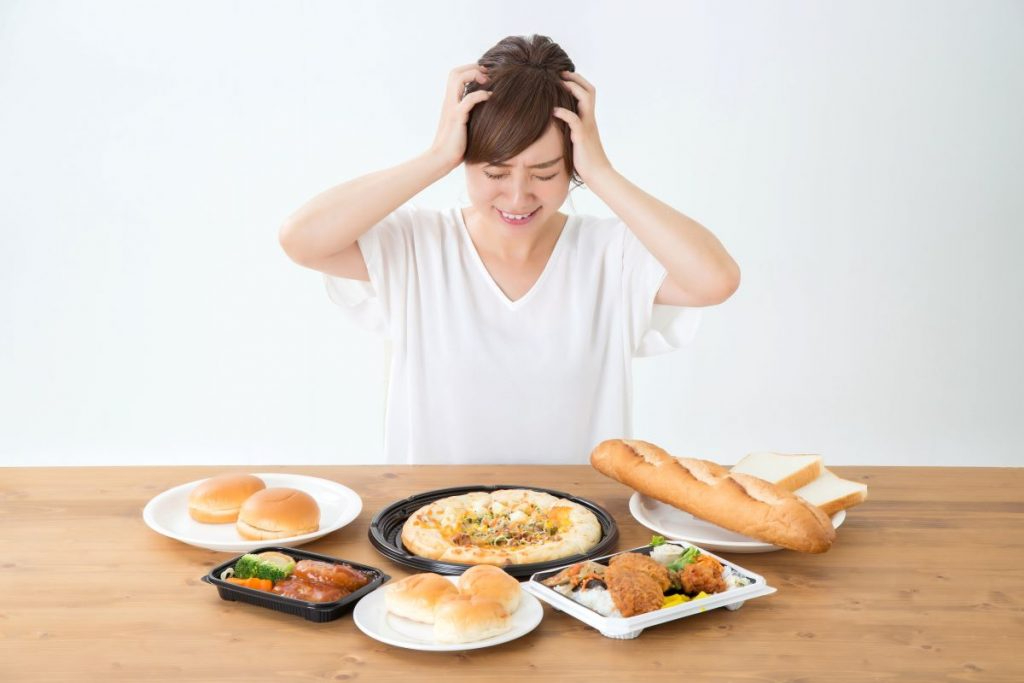 ダイエット悩む女性  38d4b6bf70c0bac874a44e0ec160ca7a-1024x683.jpg