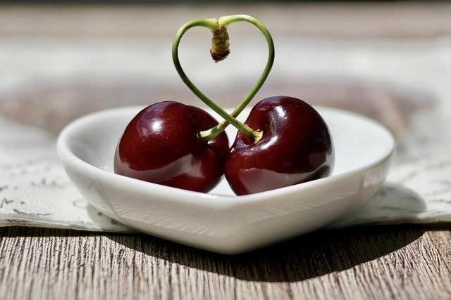 cherries-2444836_640.jpg