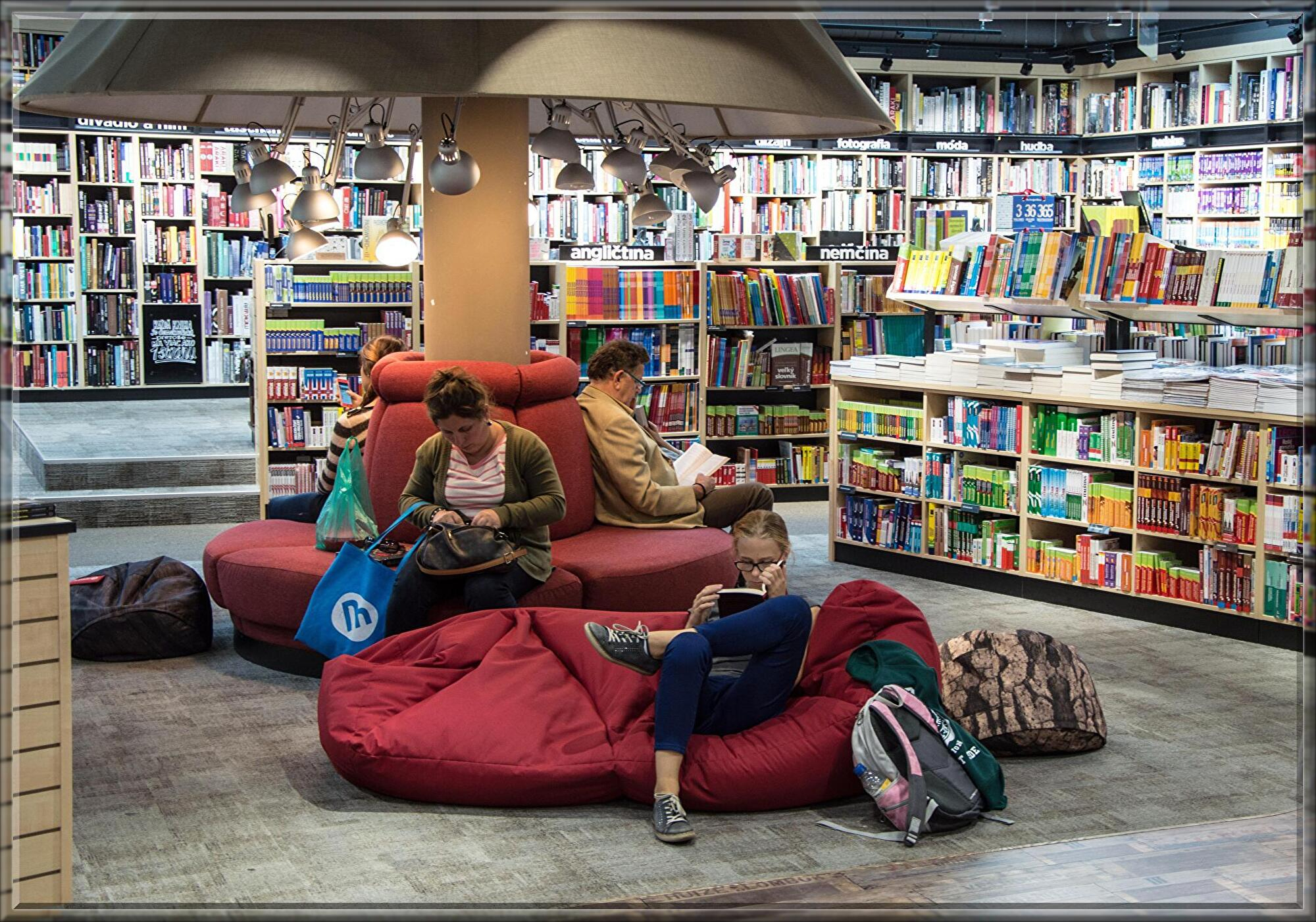 books-985954.jpg