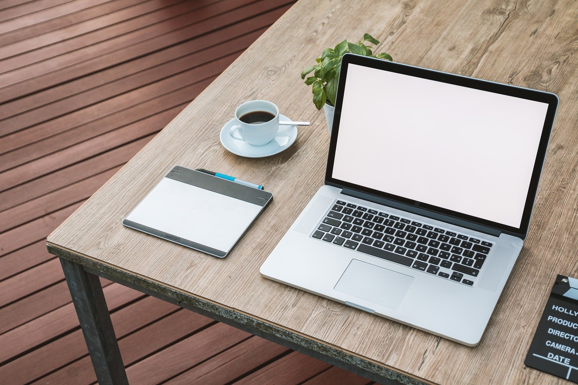 laptop-2443052_1920.jpg