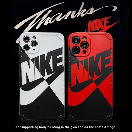 229667-iphone15-pro-max-nike-case.jpg