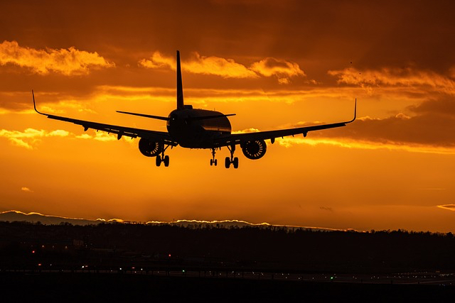 plane-7013022_640.jpg