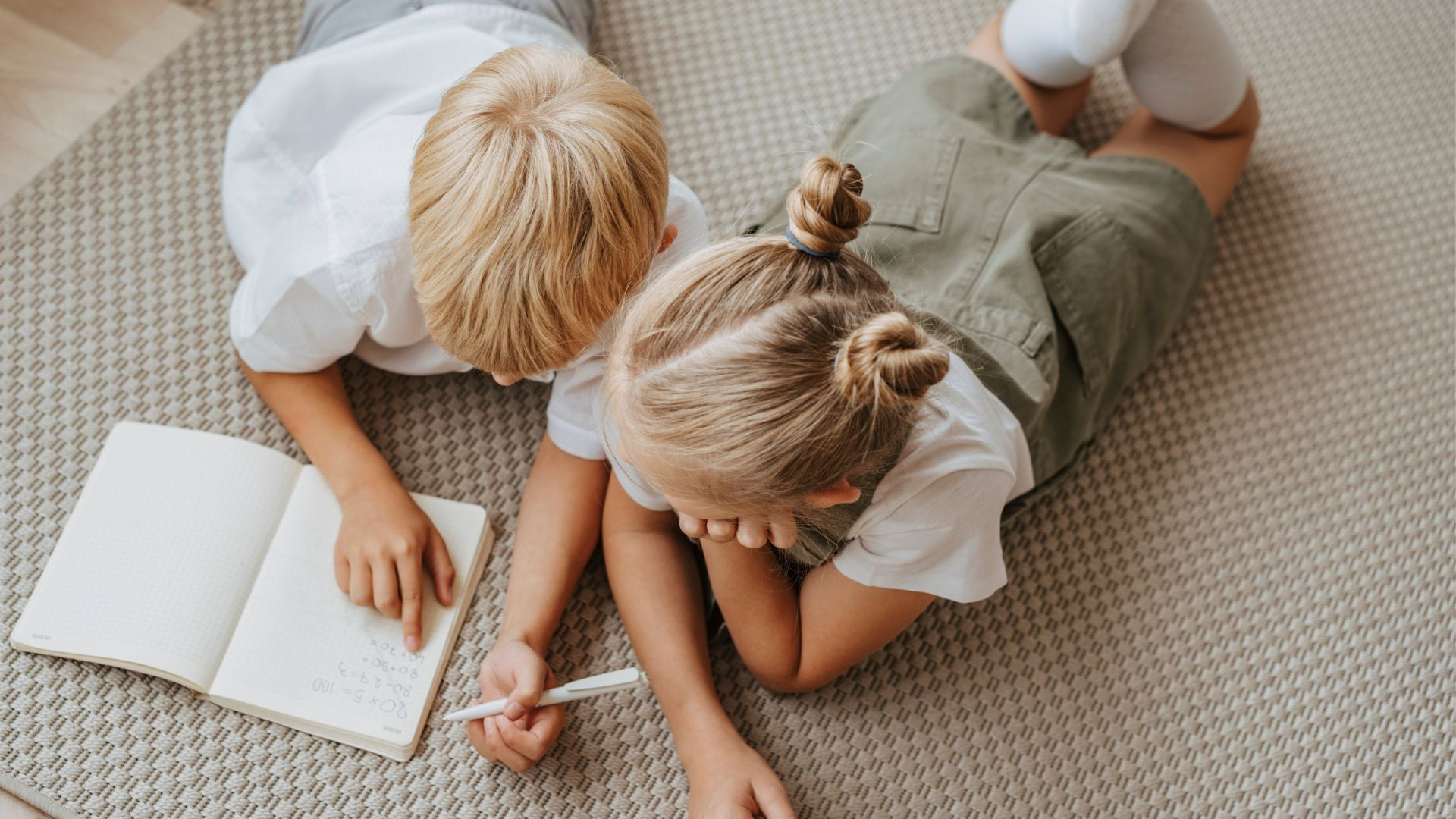 黄色と白 写真 マーケティング企画書 プレゼンテーション (13).jpg