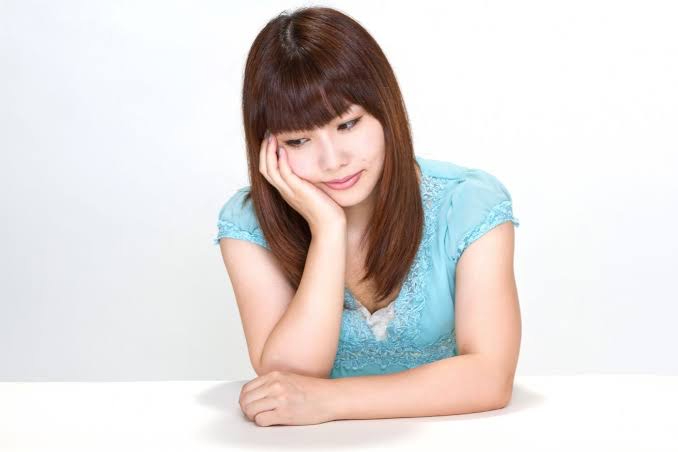 女性悩む.JPG
