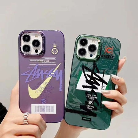 482104-iphone16-pro-nike-case.jpg