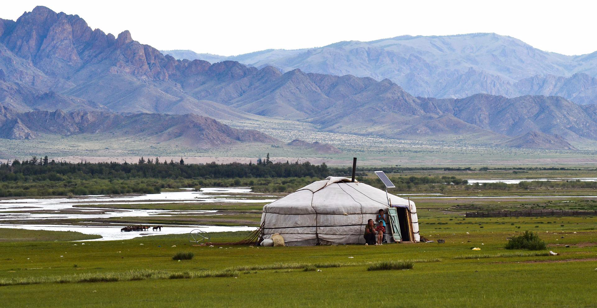 yurt-g0f2989b72_1920.jpg
