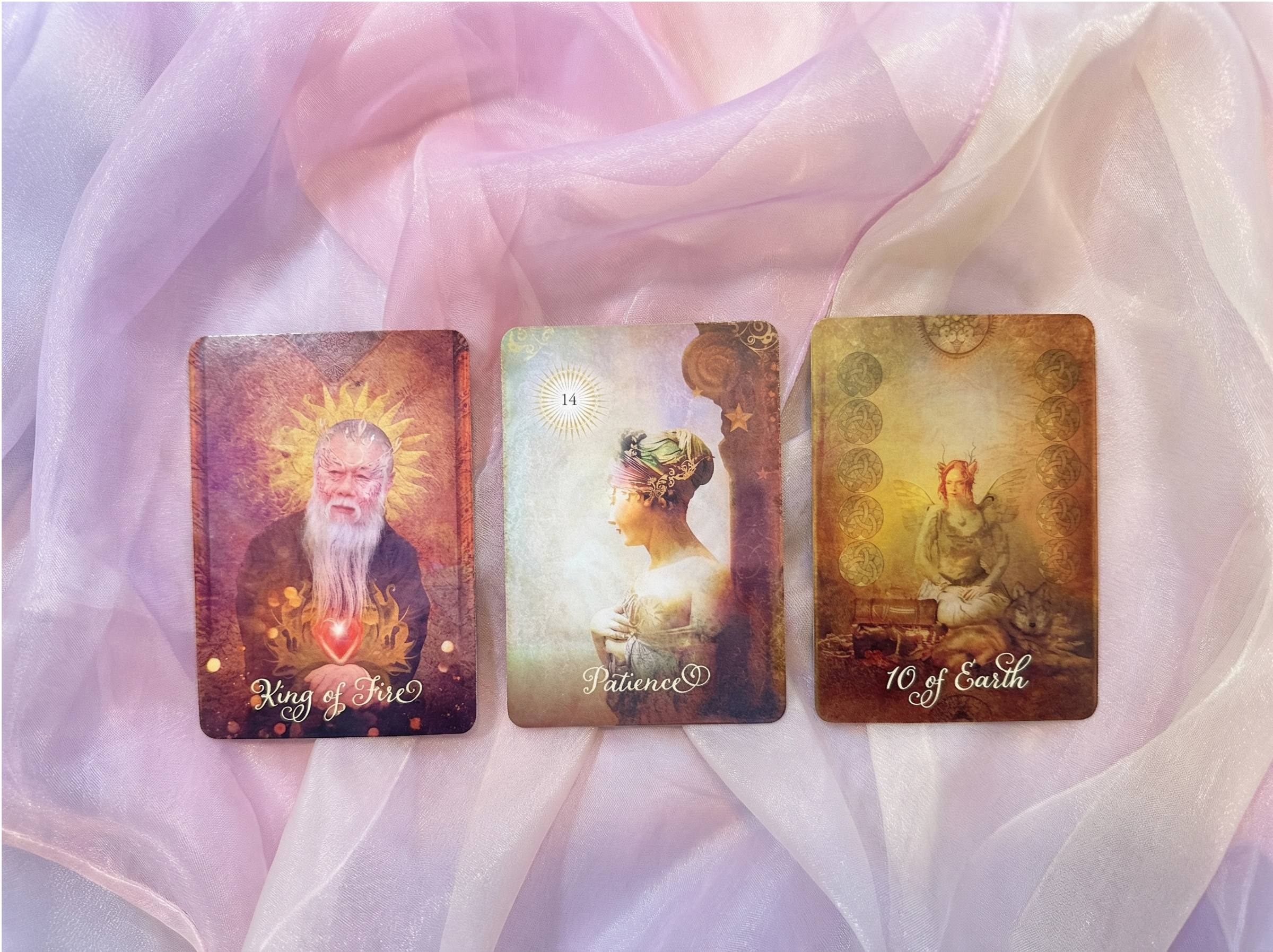 tarot_organza_background.png