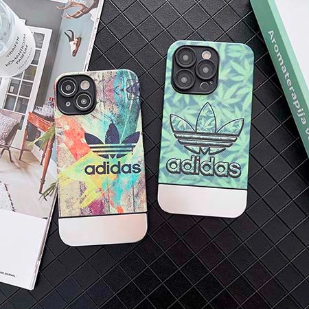 795350-iphone14-pro-adidas-case.jpg