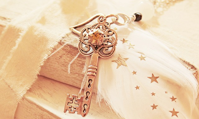 key-2471021_640.jpg
