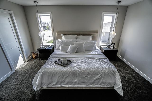 bedroom-3689929_640.jpg