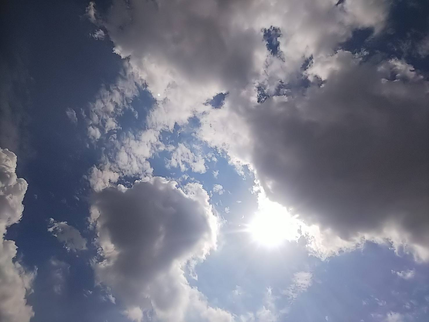 蒼い空（加工前）.jpg