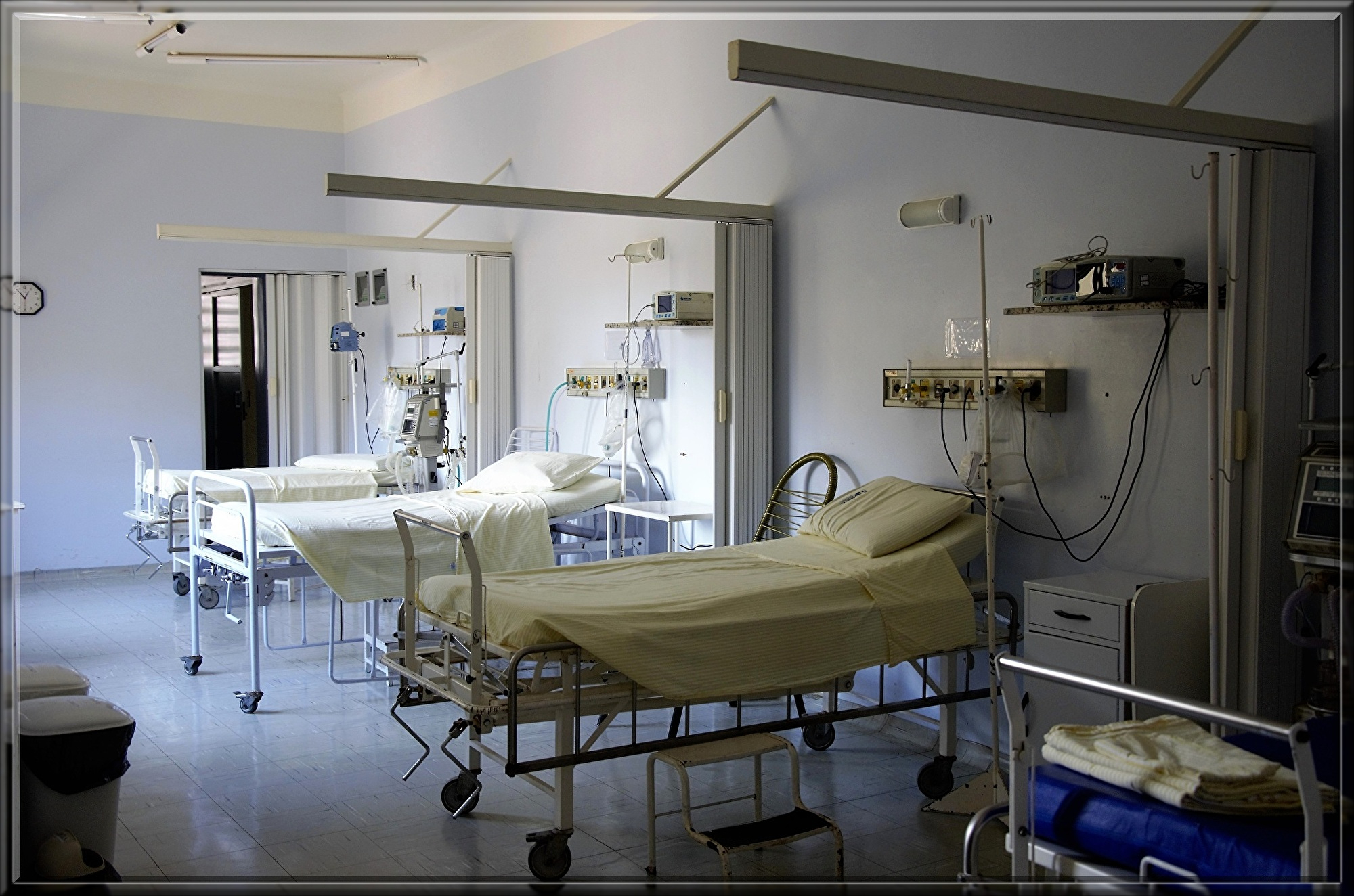 hospital-1802680.jpg