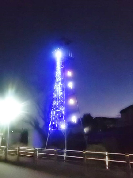 夜の鉄塔2.jpg