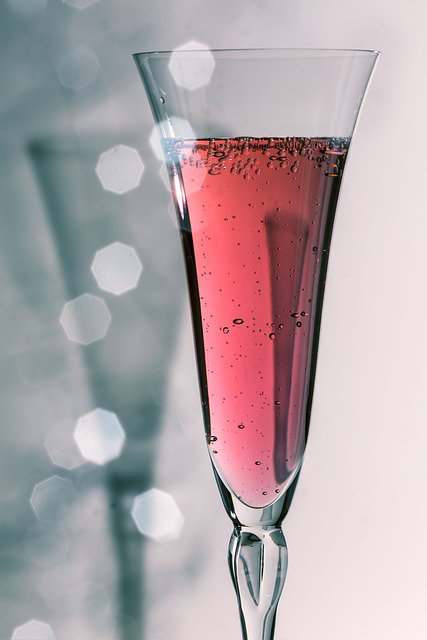 champagne-glass-g431ba7b5c_640.jpg