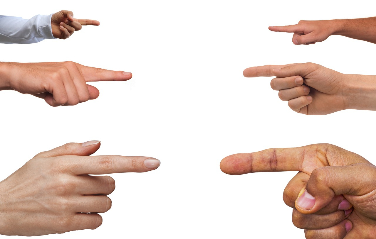 pointing-6043176_1280.jpg