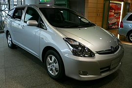 Toyota_Wish_02.jpg