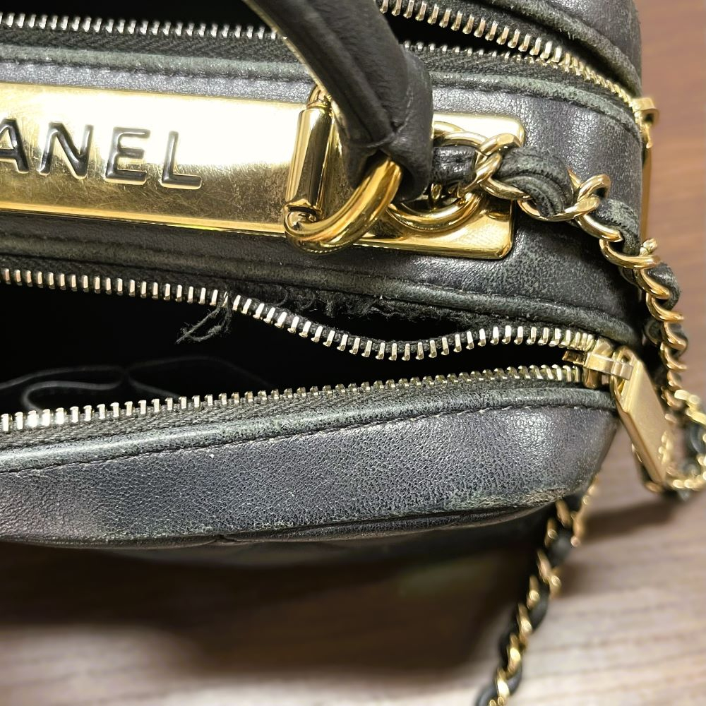 chanel-matelasse-before-zipper-damage.jpg