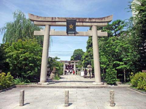 晴明神社_鳥居.jpg