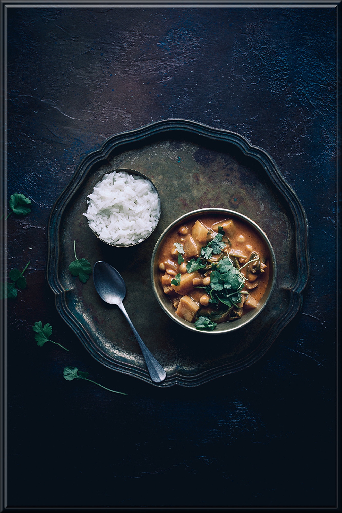 foodiesfeed.com_vegan-chickpea-and-potato-curry.jpg