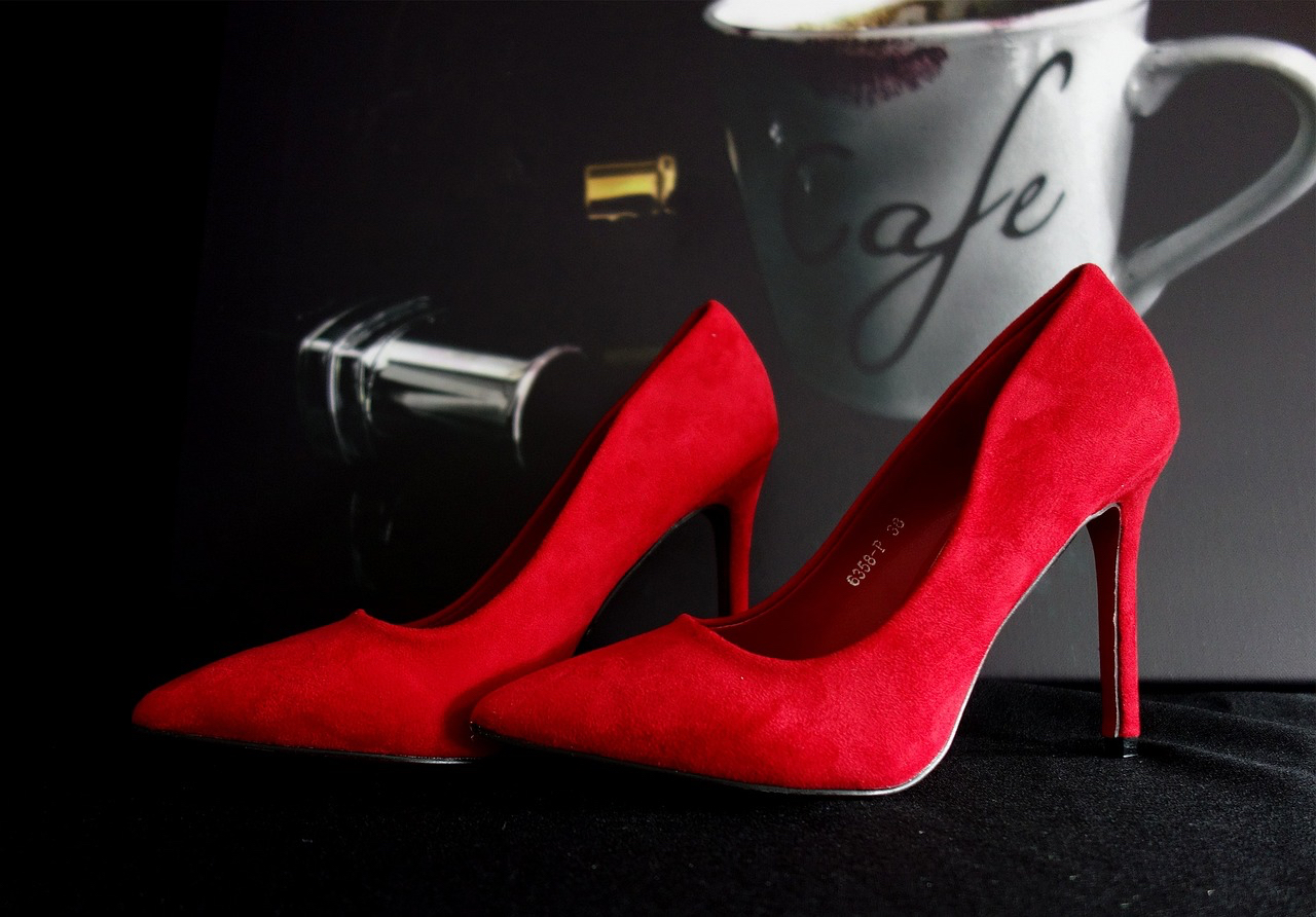 high-heels-2086307_1280.jpg