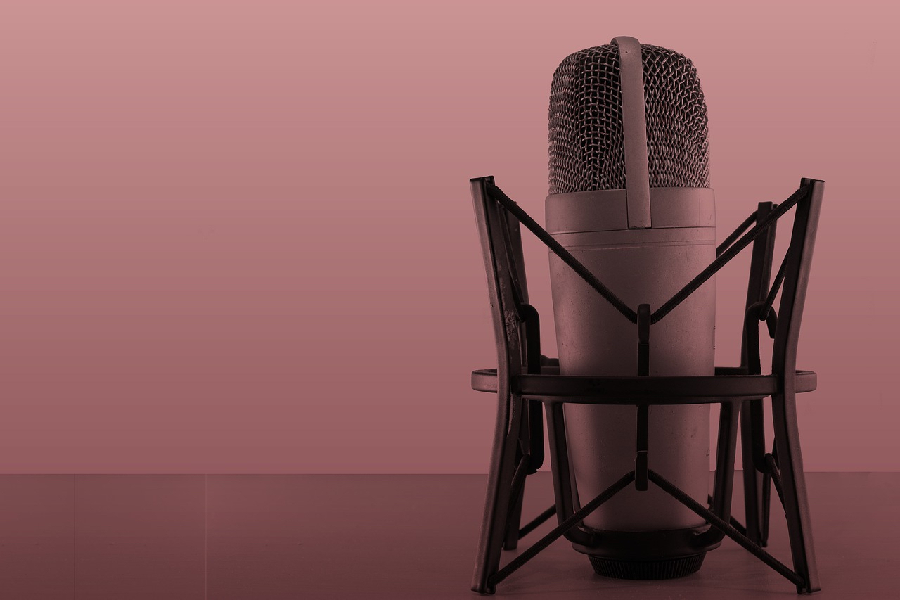 microphone-4300802_1280.jpg