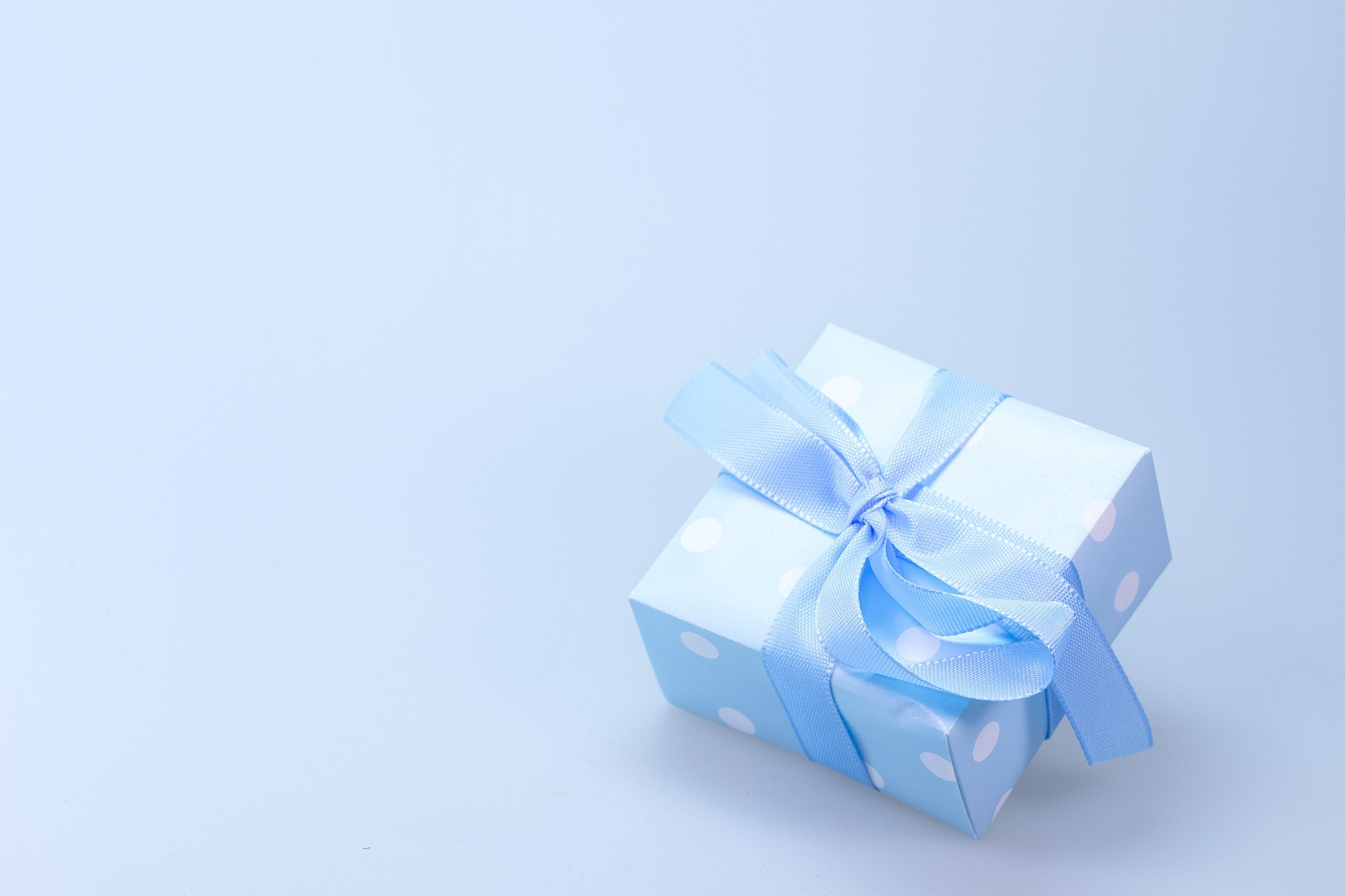 blickpixel-gift-548290_1920.jpg