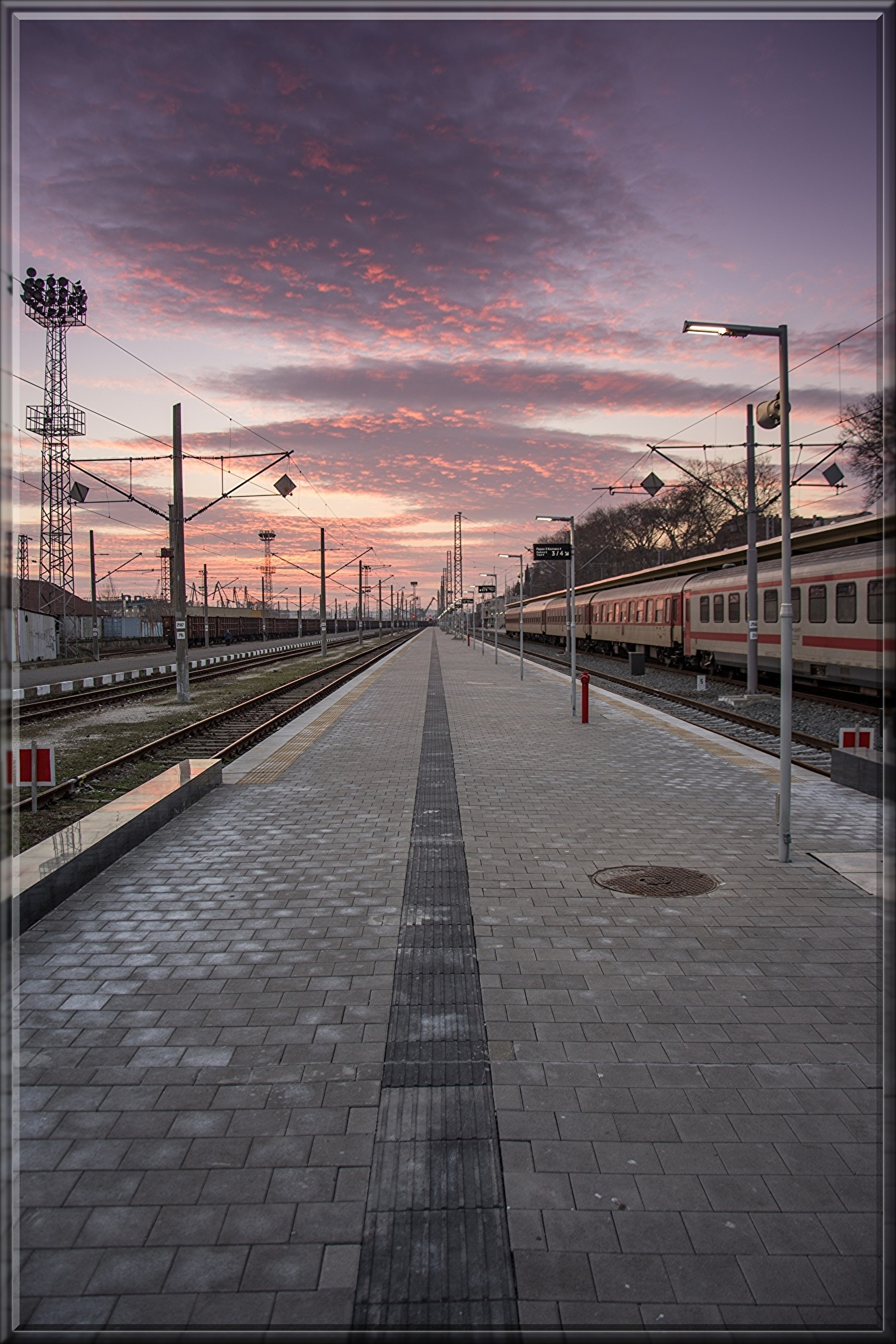 train-2070734.jpg