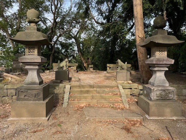 金比羅（石祠）.jpg