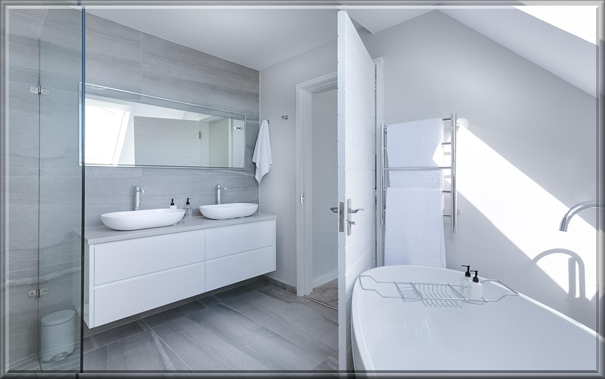 modern-minimalist-bathroom-3115450.jpg
